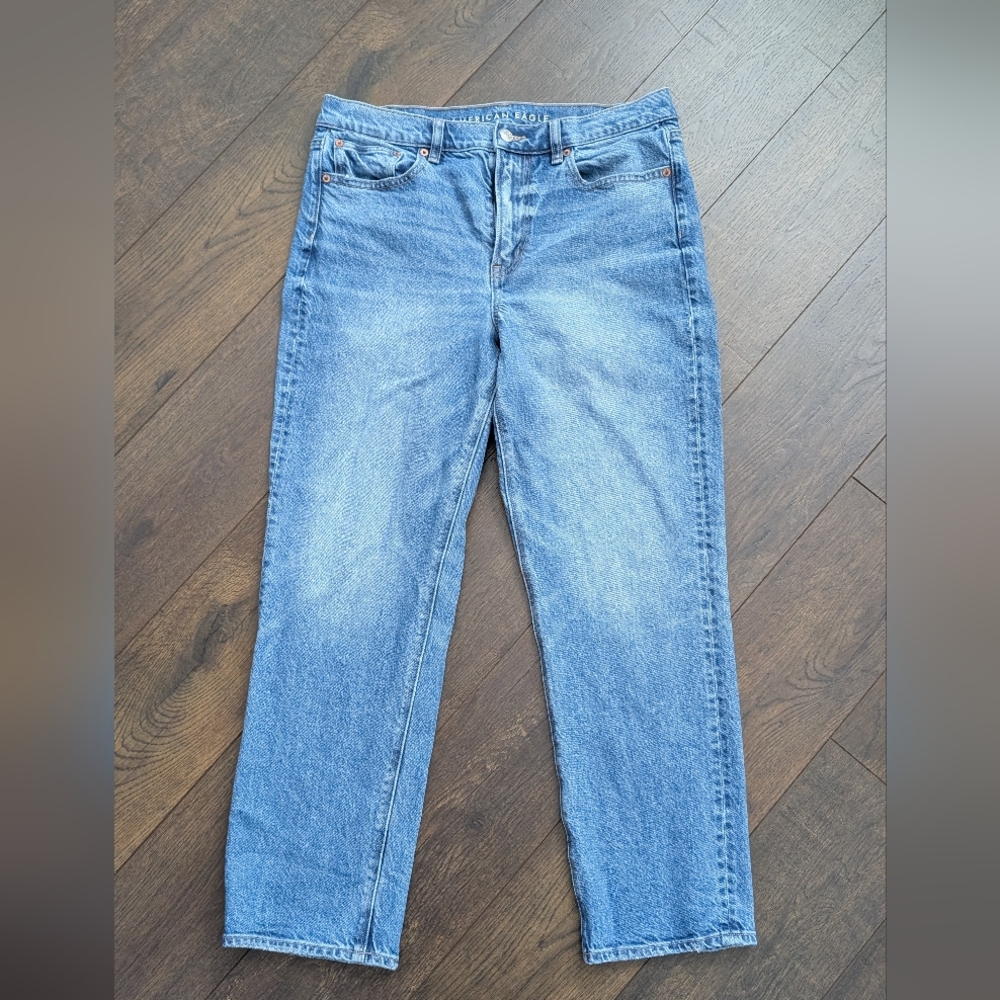American Eagle - Super High Rise Ankle Straight | Size 10